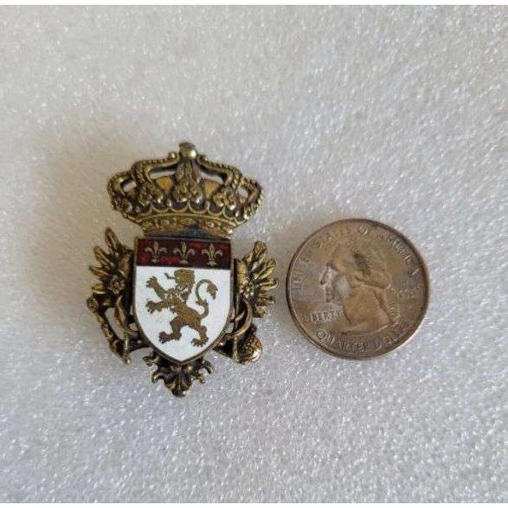 Vtg. CORO Heraldic Coat of Arms crest shield brooch